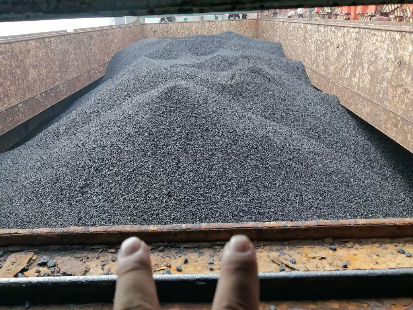 Low Sulfur High Carbon 1-5mm Calcined Petroleum Coke Nut Coke Powder Coke