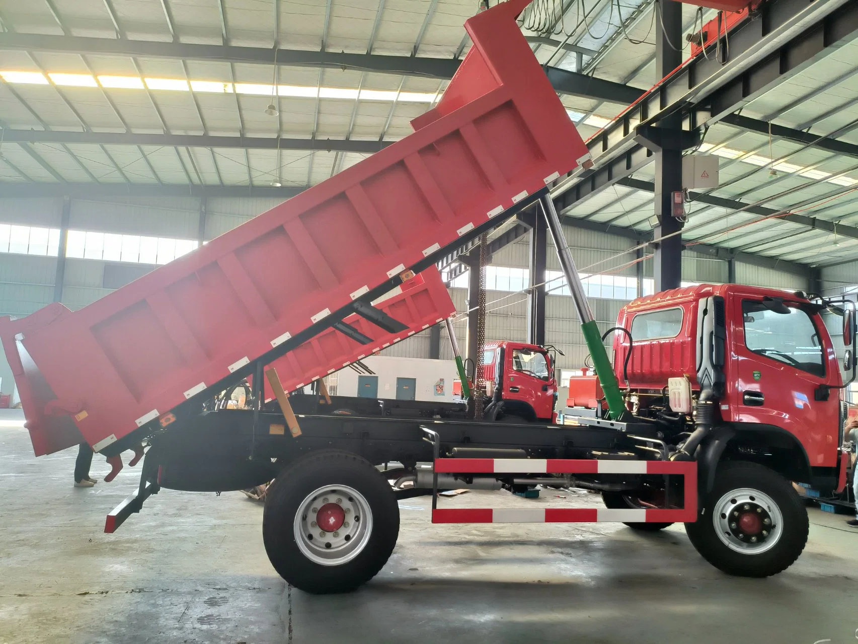 Novo e usado Dongfeng 4 * 2 6 rodas Dump Tipper cargo Camião camião camião camião de reboque - reboque - reboque - reboque - camião de betão para venda