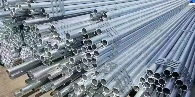 Soldar tubos de acero galvanizado hierro Gi Precio desde Originales de fábrica