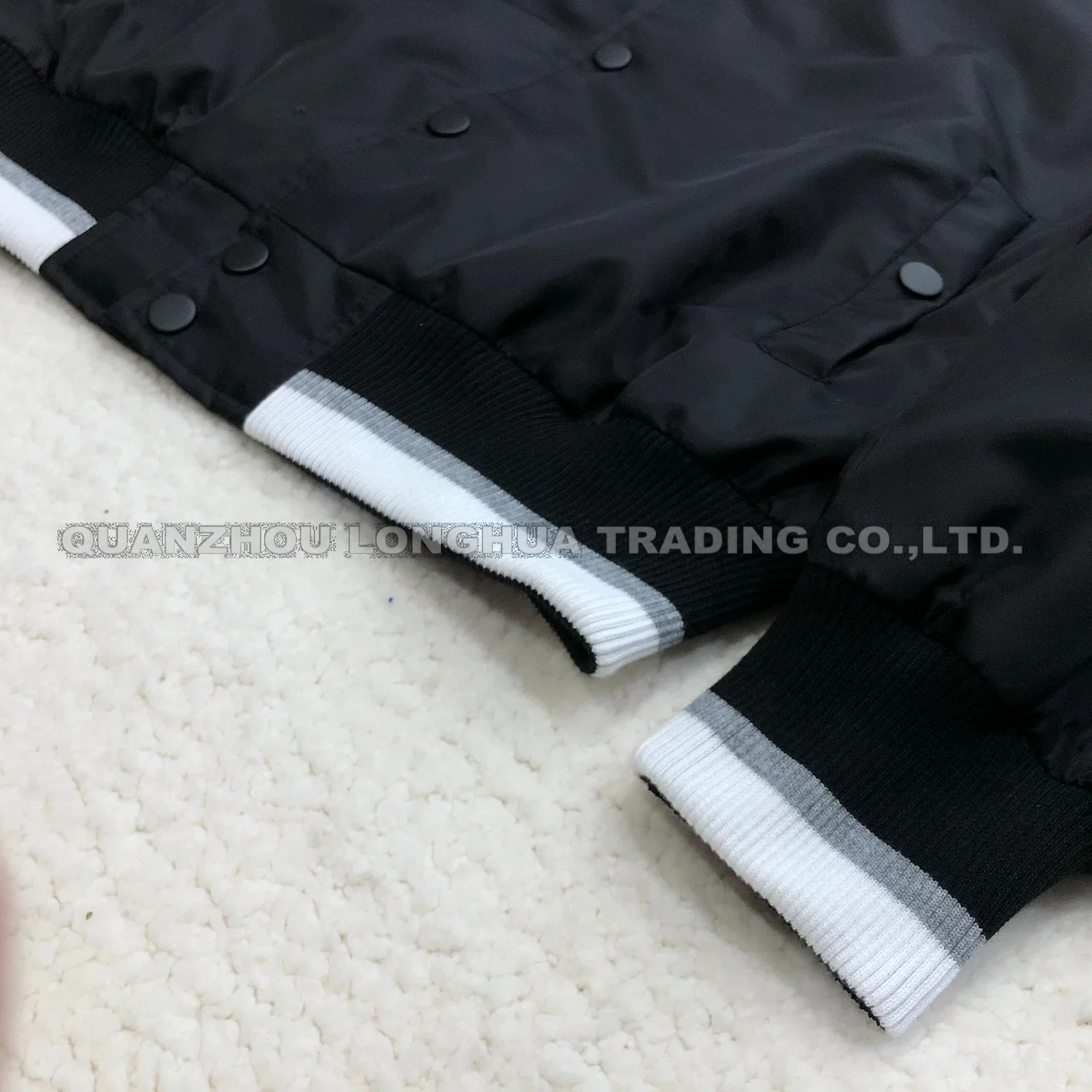 Chaqueta para chicos Nuevo abrigo de invierno negro con relleno de nylon para hombre Ropa para exteriores