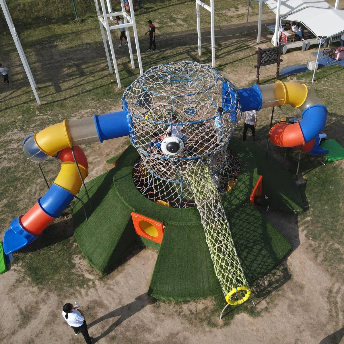 Jeux commerciaux personnalisés pour enfants attractions du parc d'attractions Octopus Castle Slide Équipement extérieur