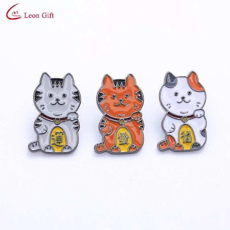 Wholesale Custom Logo Cartoon Lucky Animal Cute Fortune Cat Pins Cute Pet Fashion Accessories Gifts Alloy Metal Hard Soft Brooch Enamel Badge Lapel Pin