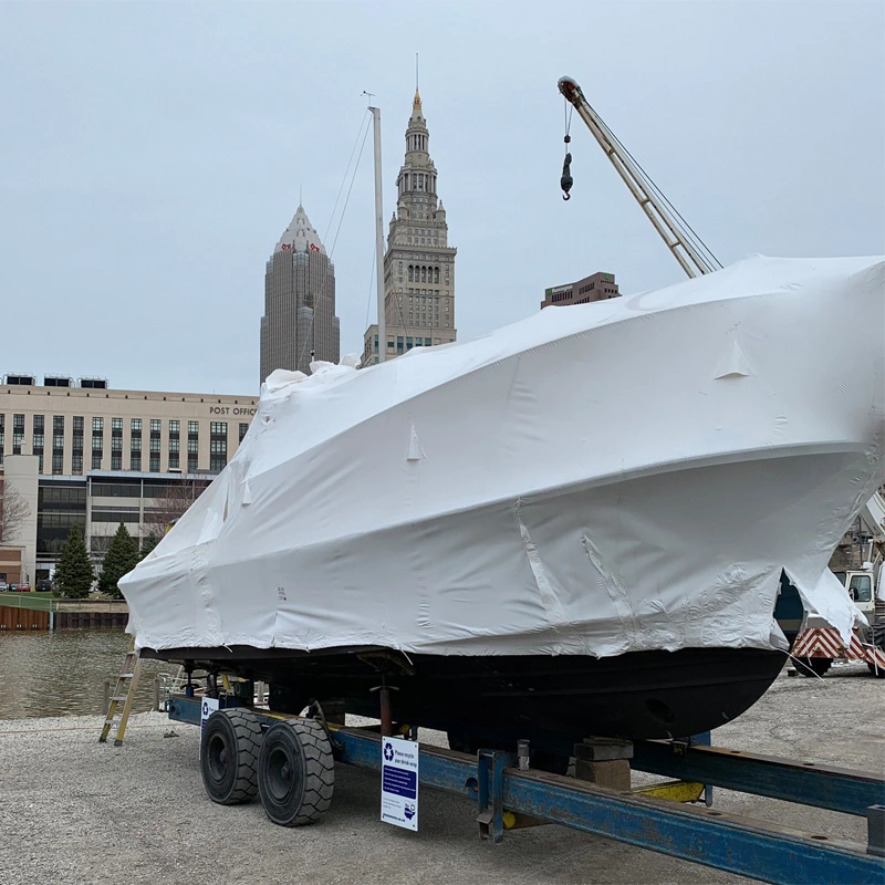 FR film rétractable usine OEM matériau rétractable 9mil 10mil blanc Film d'emballage film d'emballage film PE rouleau de produit de rattrapage doux pour bateau Échafaudage