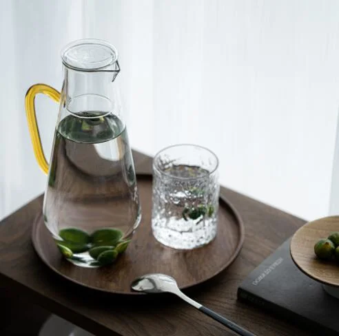 Großhandel Besteck Hitzebeständige Milch Günstige Classic Rund Geblasen Borosilikat Wasser Glas Pitcher Teekannen mit Deckel