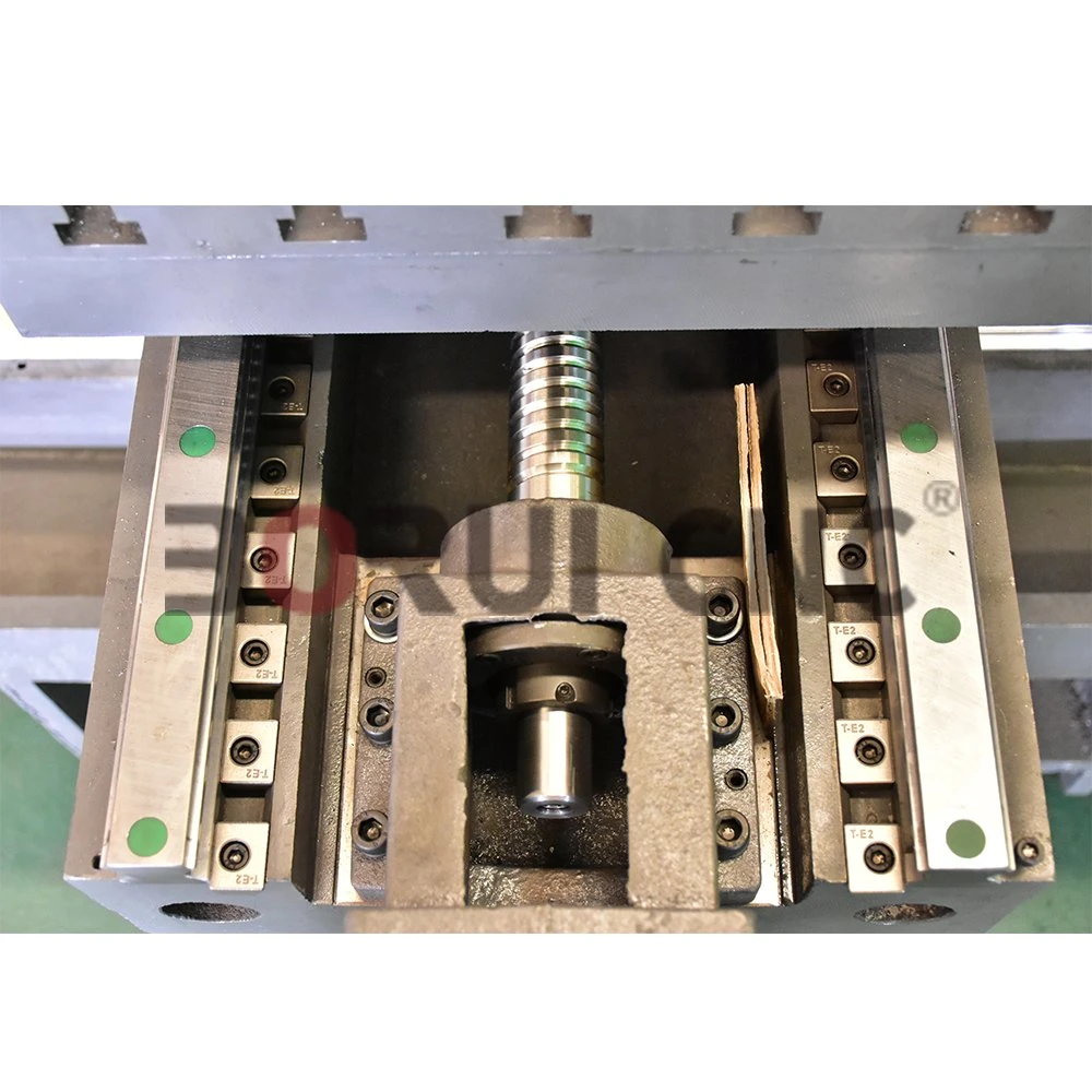 Vmc650 de 3 ejes CNC Fresadora Vertical Centro de mecanizado de alta calidad