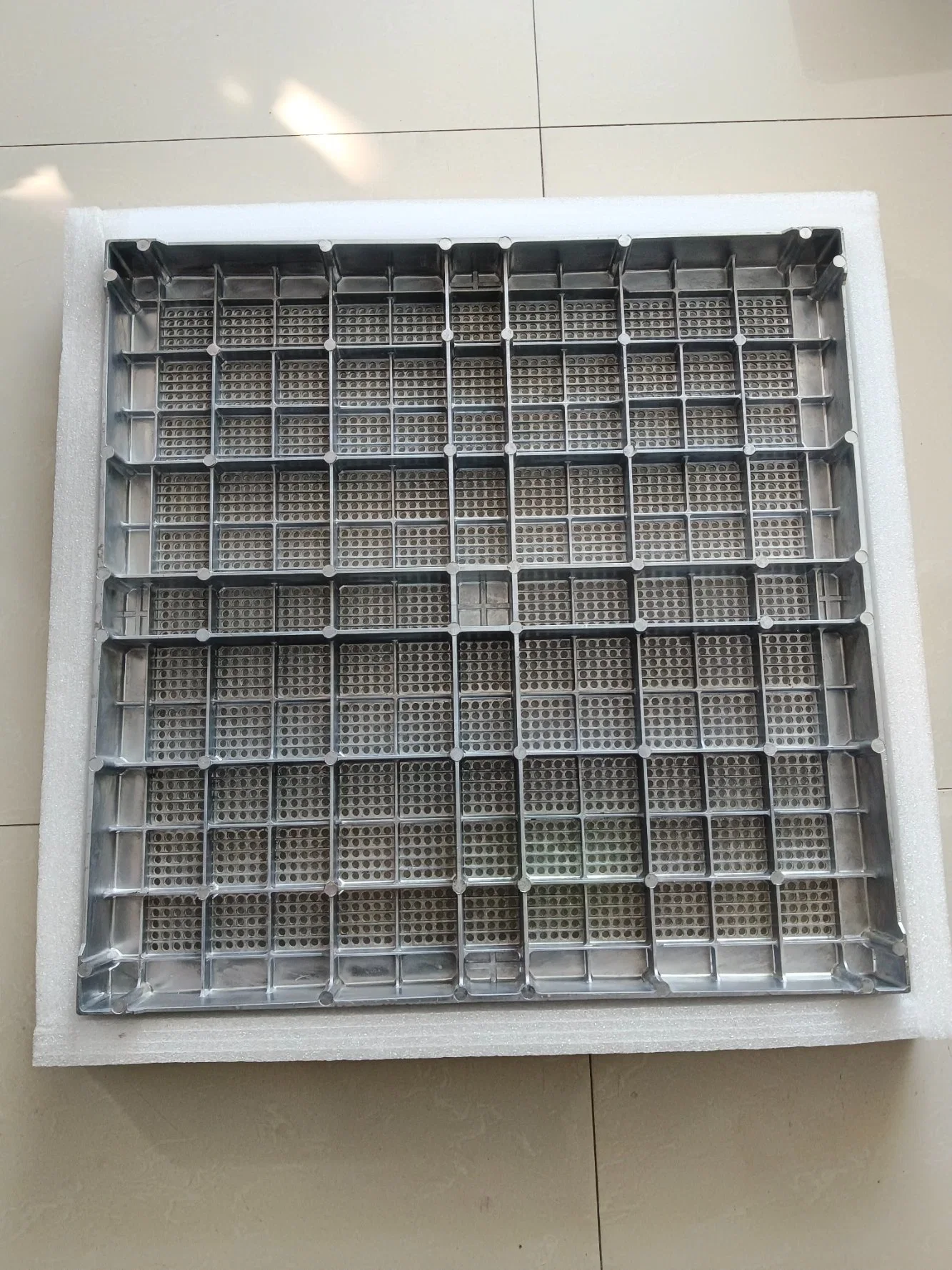 Aluminum Perforated Raised Floor Air Flow Panel Clean Room Hospital Laboratory