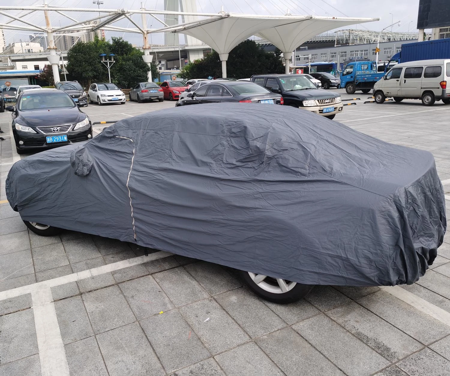 High Quality UV-Proof Waterproof Sunproof PVC Car Cover