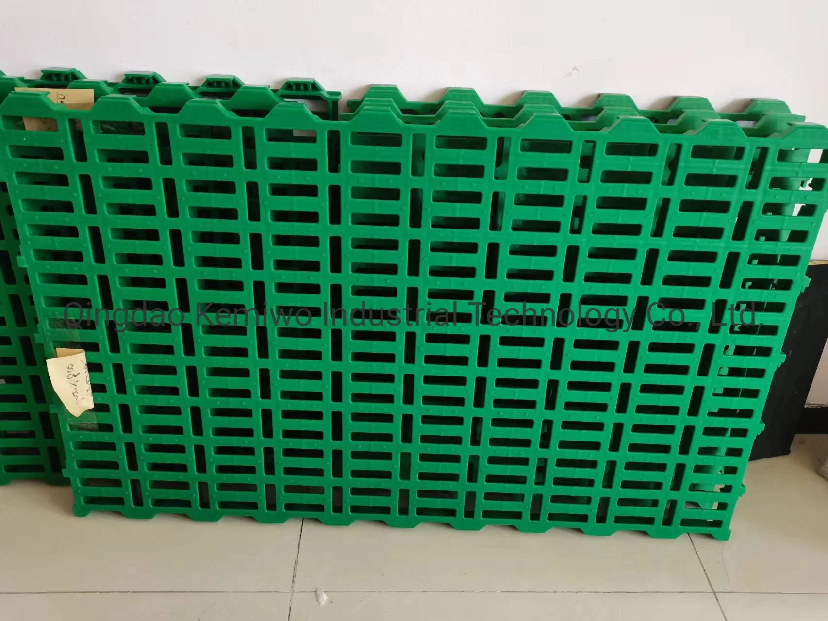 Factory Wholesale Upgrade Style Goat/Sheep Plastic Slats Matte Floor/Sheet