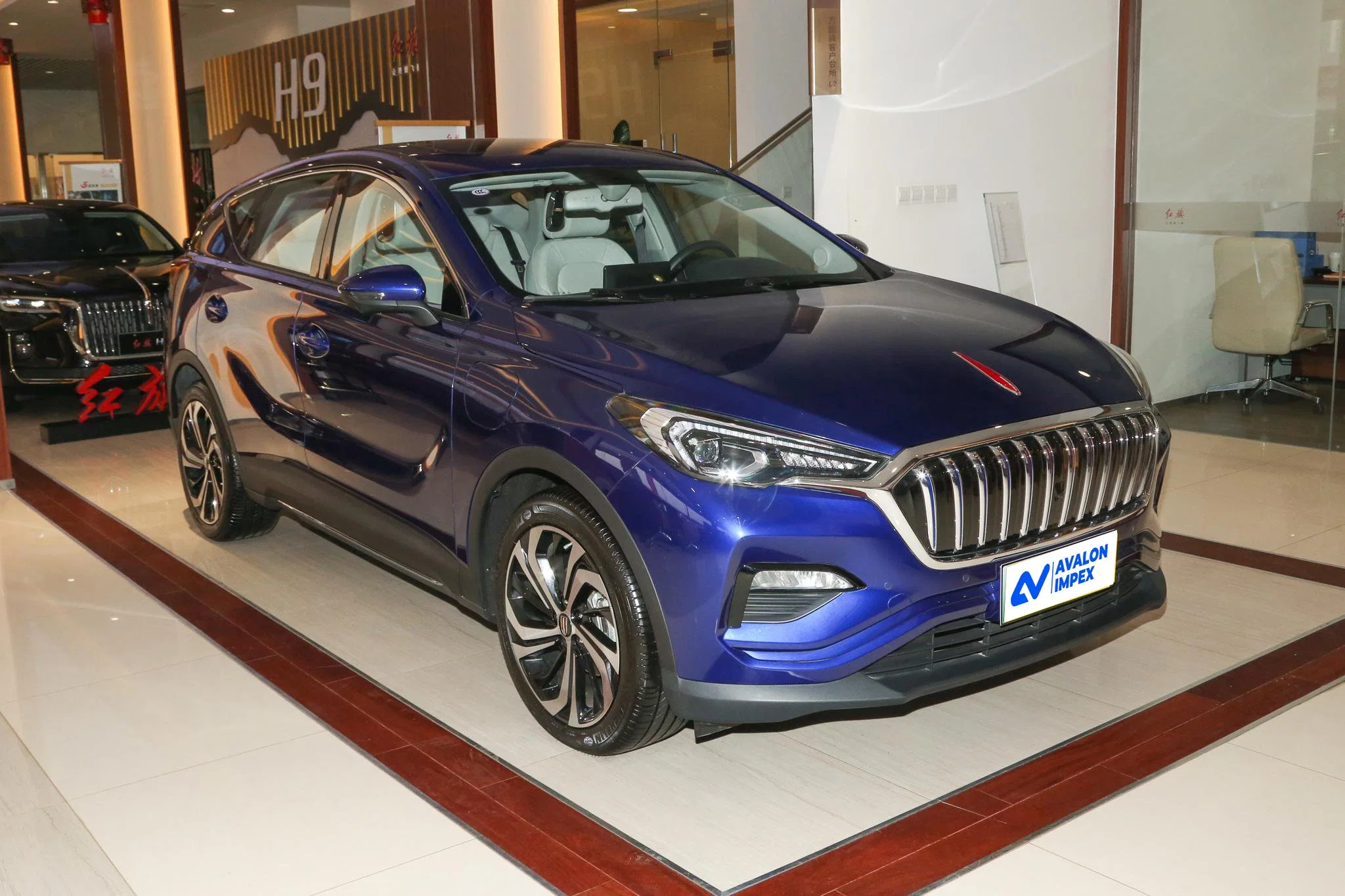 Blue Appearance Chiese Electric Car Hongqi E-HS3 in Favorable Price and Safety 407km