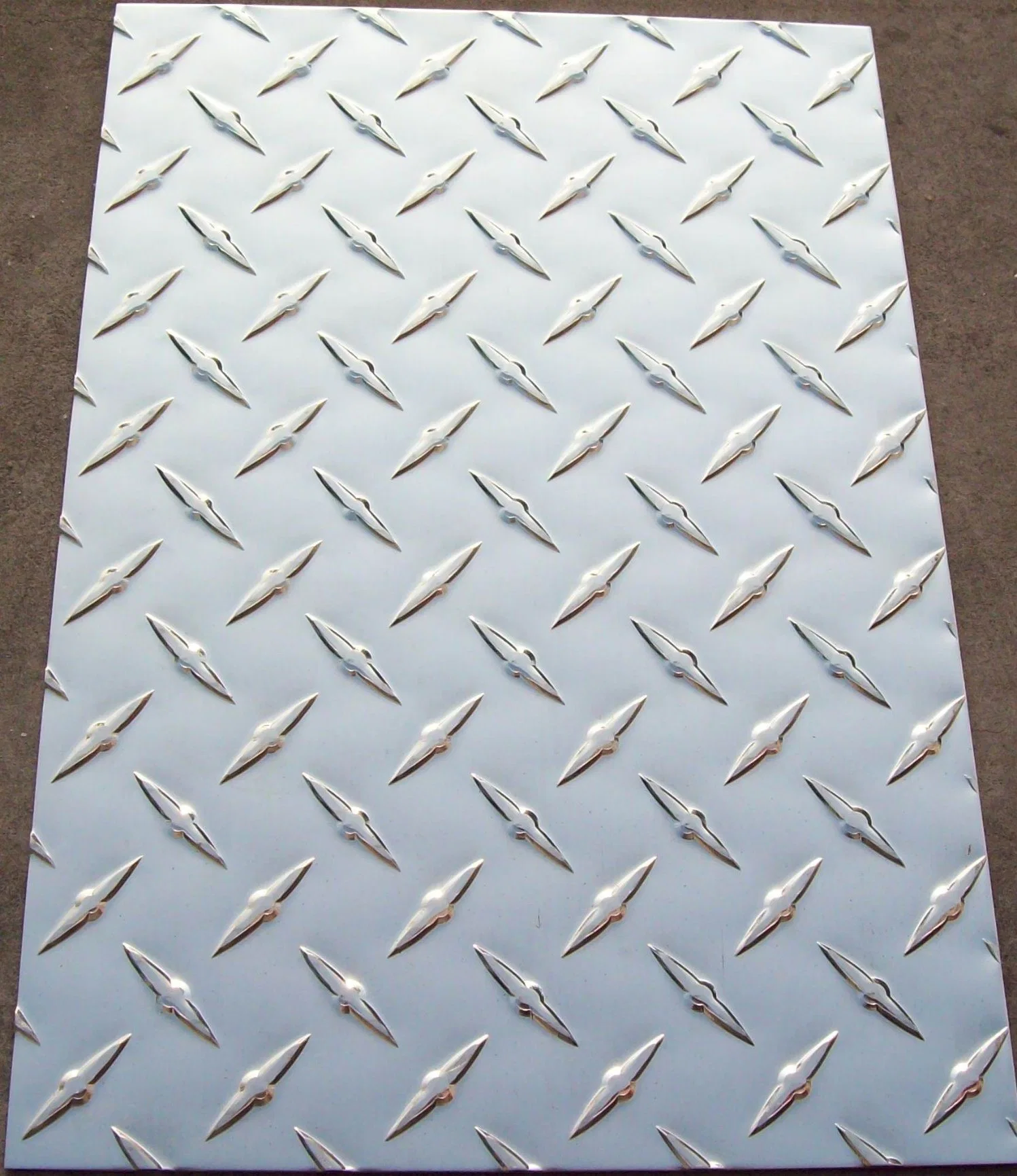 Chapa de aluminio de la verja/placa de aluminio de la verificador/hoja de aluminio de la comprobación/hoja de aluminio emboscada