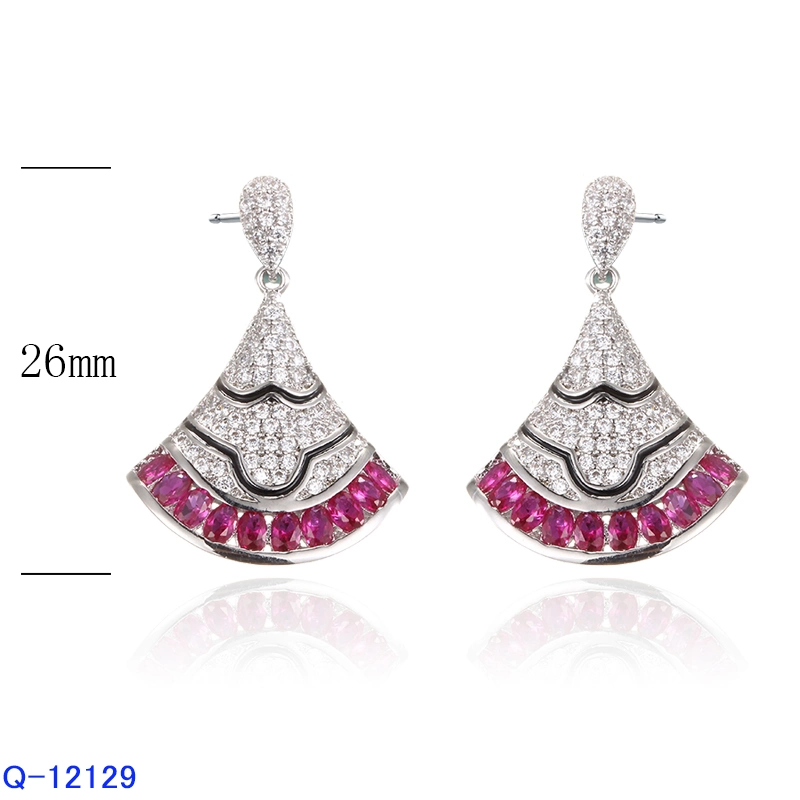 تصميم جديد بالجملة أزياء مجوهرات النحاس 925 Sterling Silver CZ ترك المحاجر للنساء