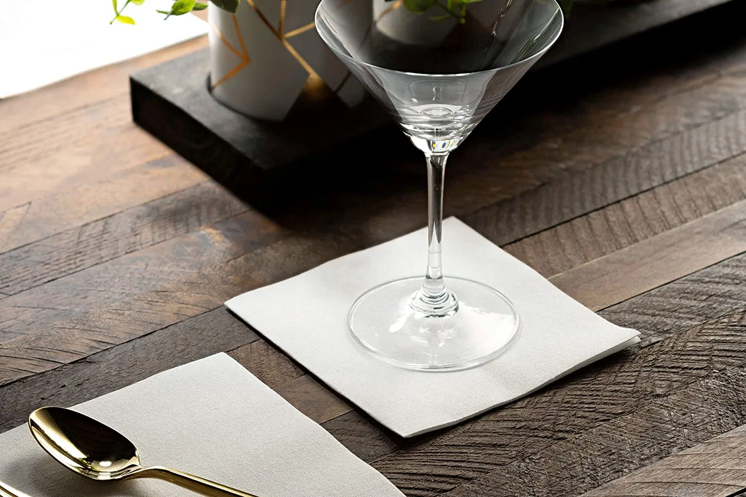 200 Linen-Feel Beverage Napkins - Disposable Cocktail Napkins - Soft &amp; Absorbant Elelgant Paper Napkins for Bar, Caf&eacute; , Restaurant or Event