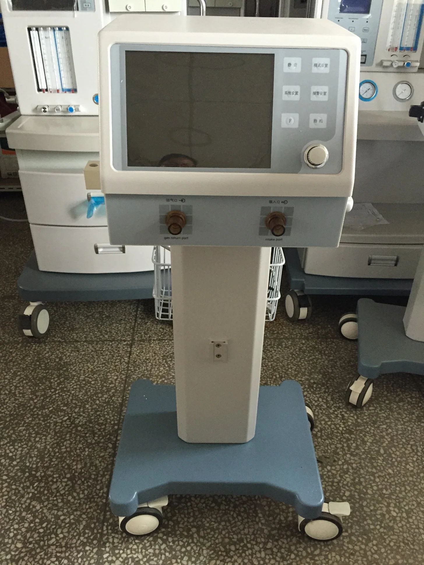 Ventilator Machine Built-in Air Compressor Hospital Equipment