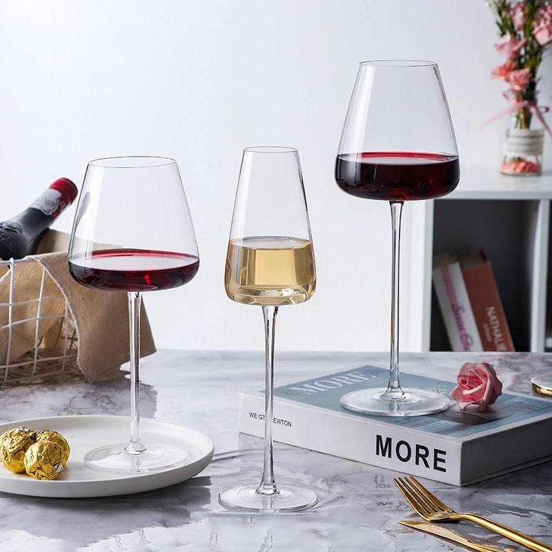 European-Style Red Wine Glass with Concave Bottom Champagne Glass