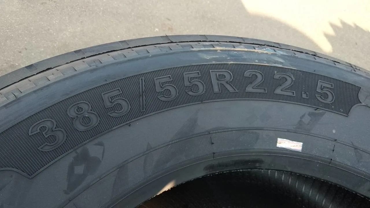 Wholesale/Supplier Semi Radial Truck Tire (385/55R22.5 New Tyres)