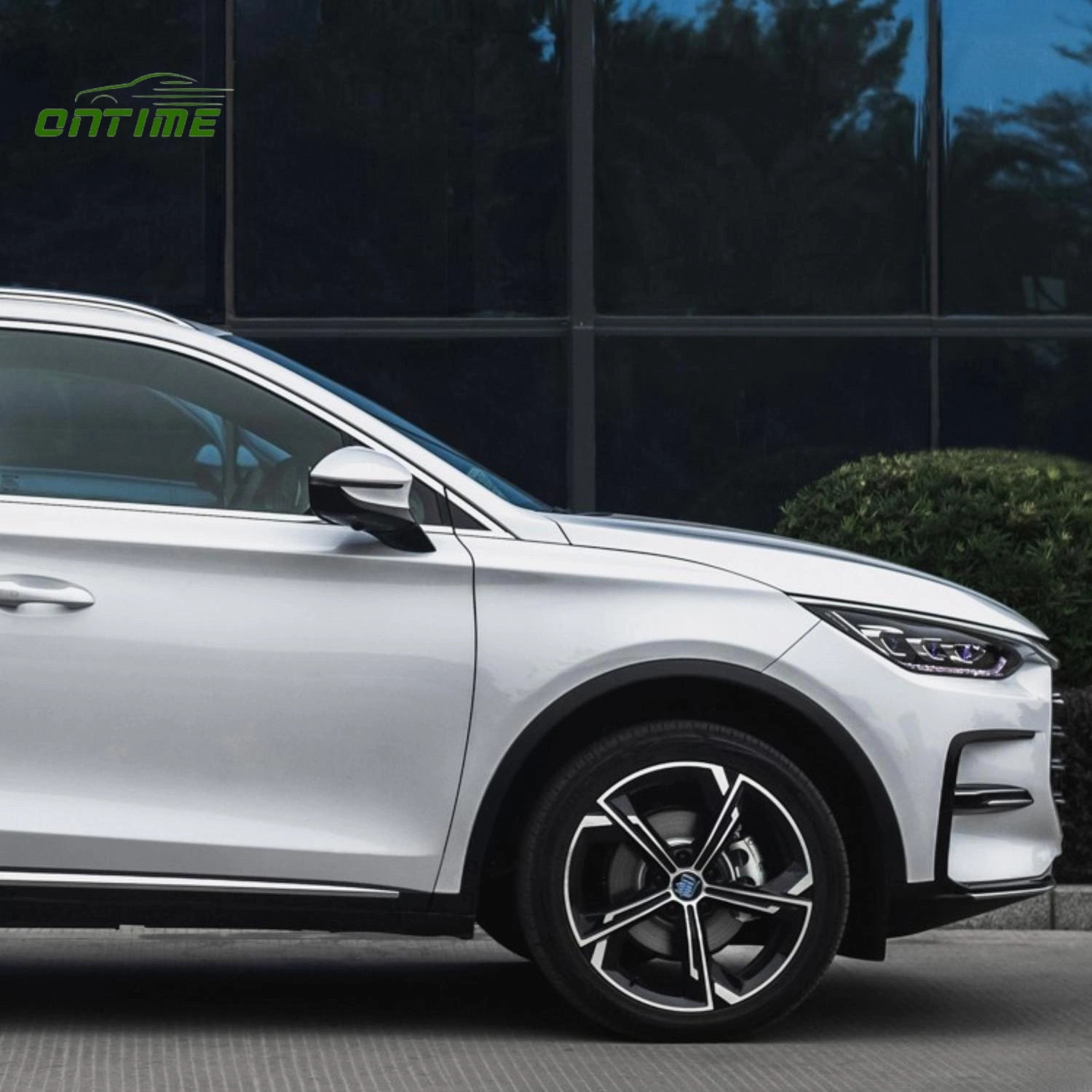 China's Best New Energy Fast Charging Electric Vehicle Series Dmi Intelligent Comfort 7-Seater SUV Equipped with Long Range 730km Battery