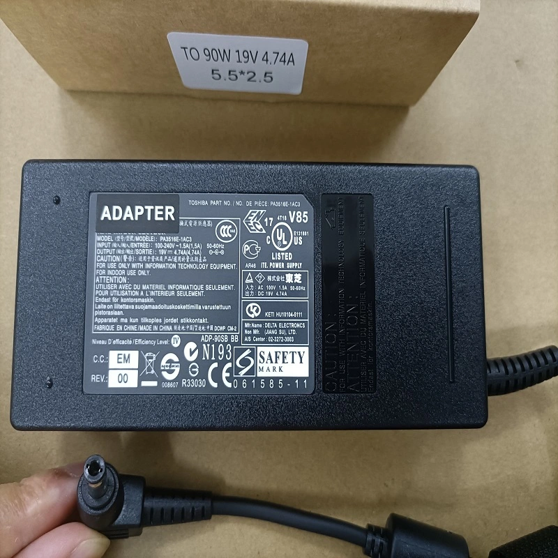 19V 4.74A 90W 5.5*2.5mm AC Power Adapter Laptop Charger for Toshiba Satellite A300 A200 A100 C850 L850 L855 L750 L650 L500 M300