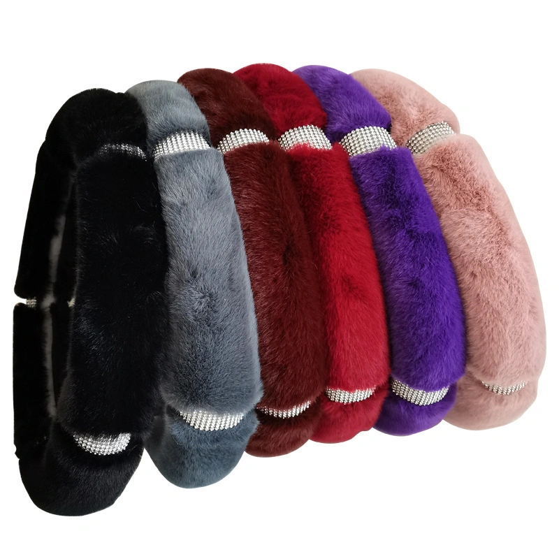 Luxury Style Faux Animal Fleece with Diamond Steering Wheel Cover