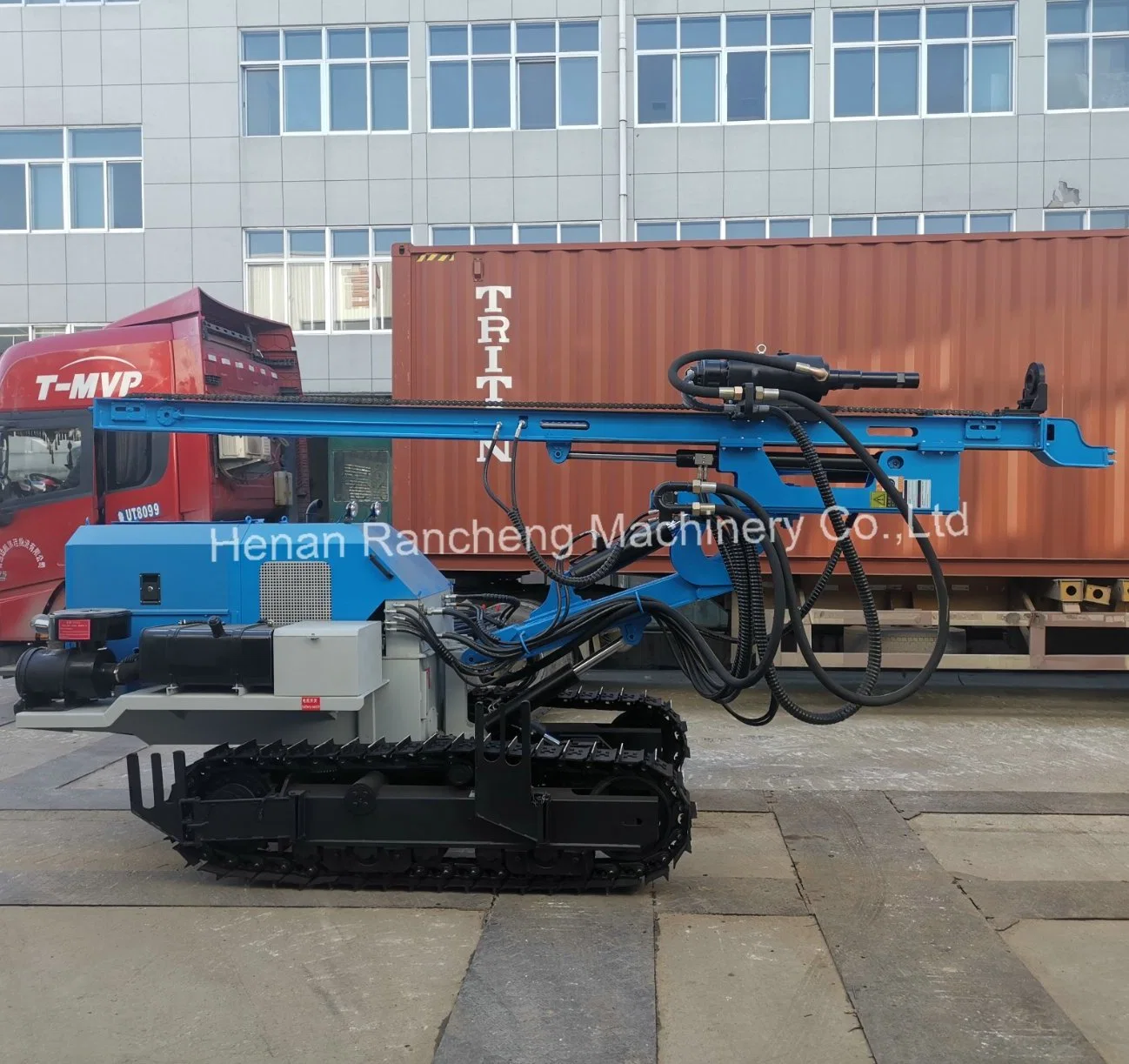 56kw motor Yuchai perforación DTH hidráulico de elevación hidráulica/Boring Machine/Minería Blasthole montada sobre orugas máquina de perforación para la venta