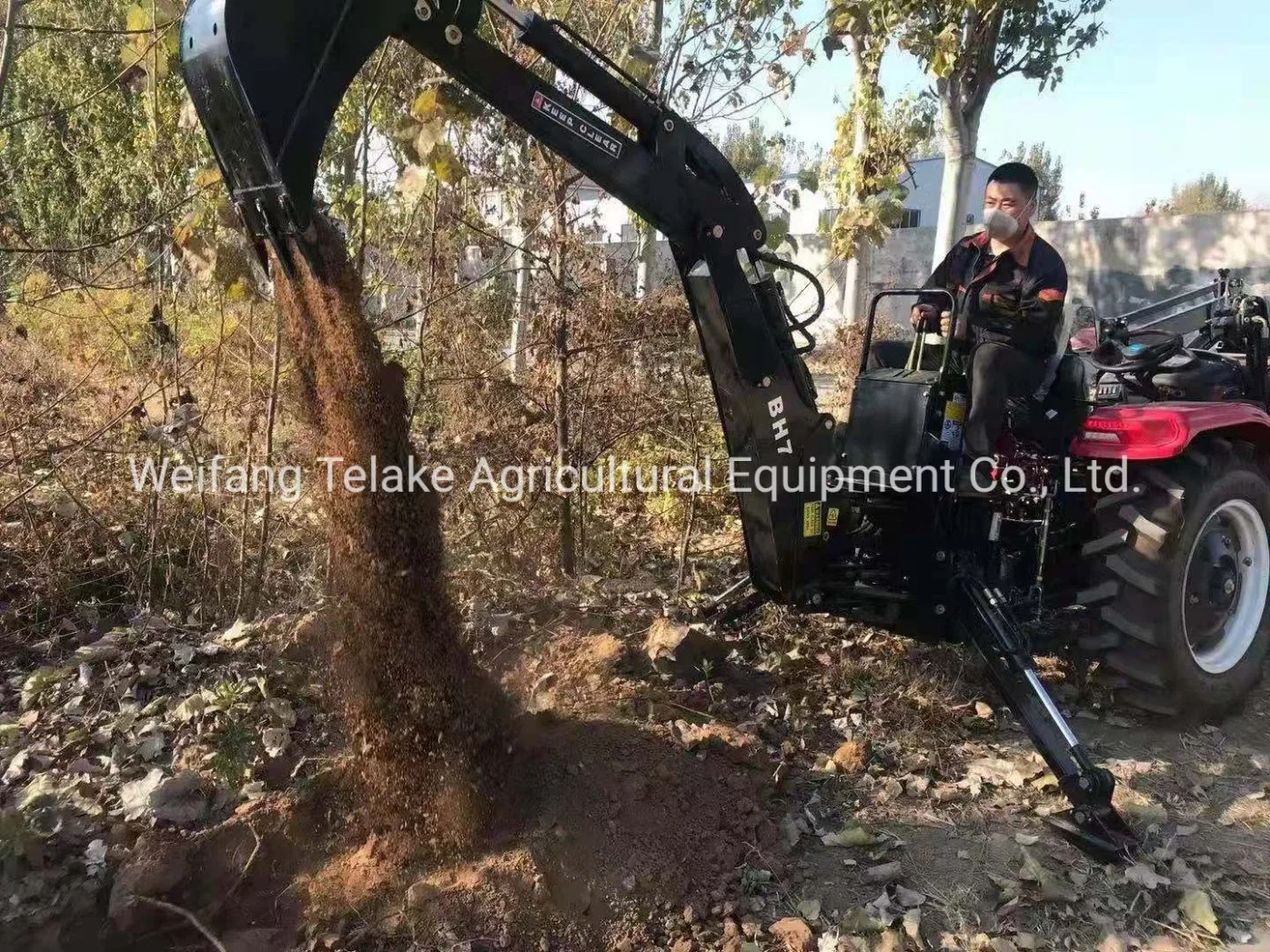 Maquinaria agrícola Telake Jardín de las cuatro ruedas Mini Tractor con cuchara de la excavadora