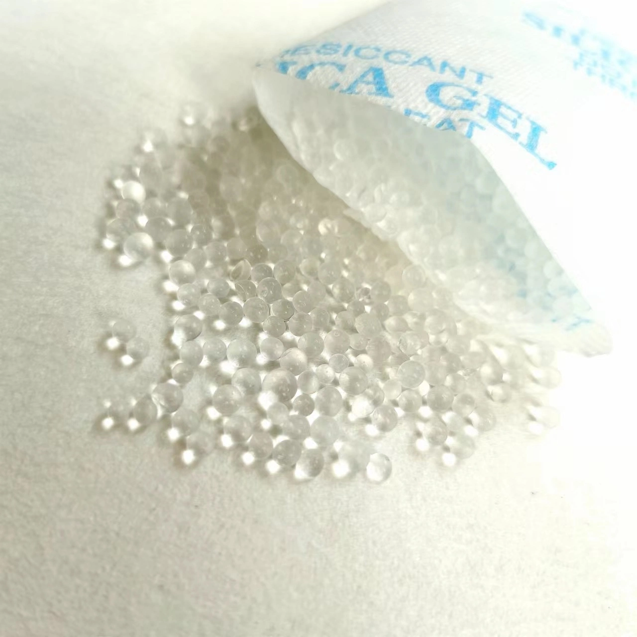 Back Sealing Non-Woven Fabric Silica Gel Desiccant Packet for Wood/Leather/Clothing Anti-Mildew Packing