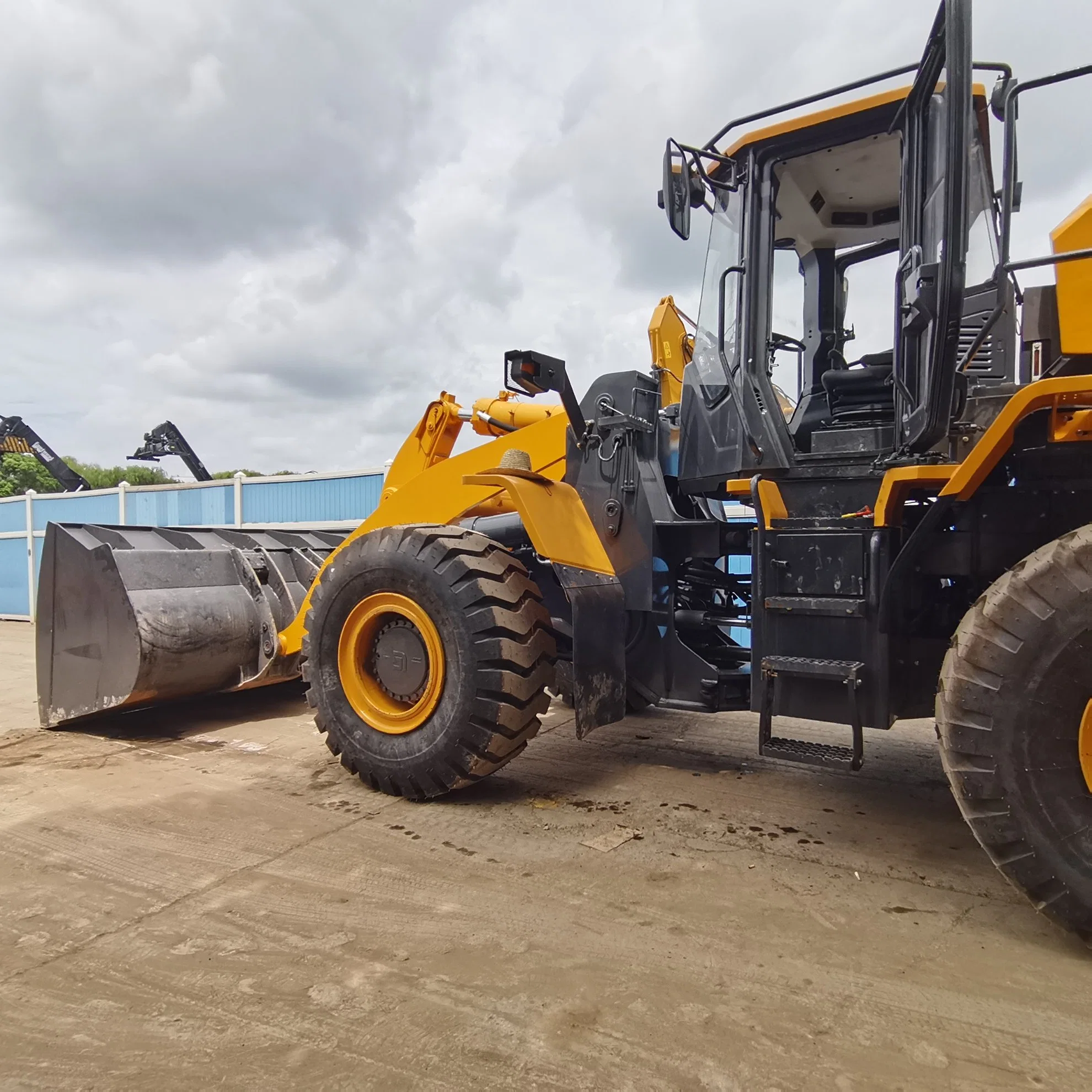 Used/ Second-Hand Machinery Liugong Hydraulic 6 Ton Wheel Loader (CLG862H)