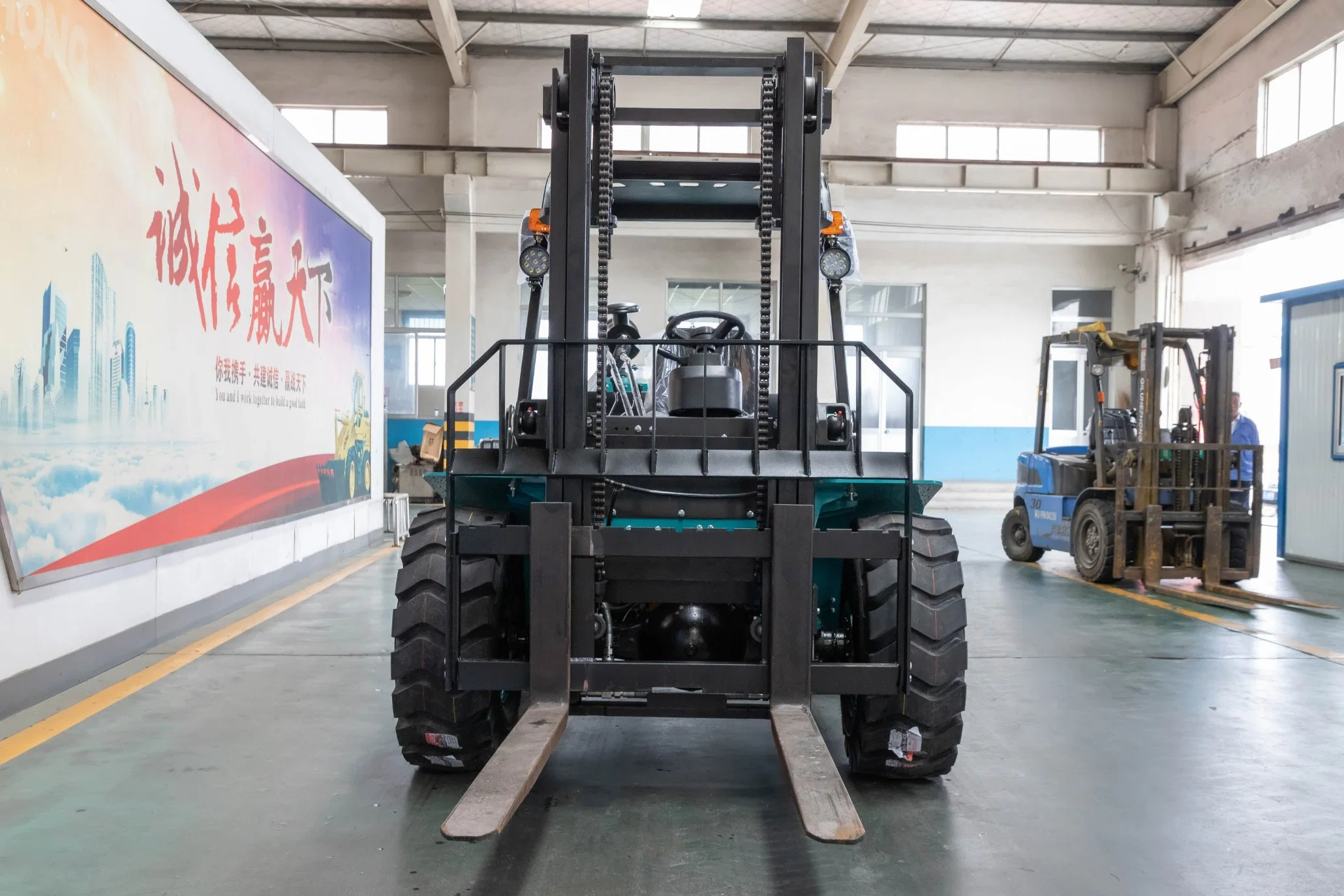 Contrepoids mécanique automatique diesel tout terrain de 3 tonnes Chariot élévateur