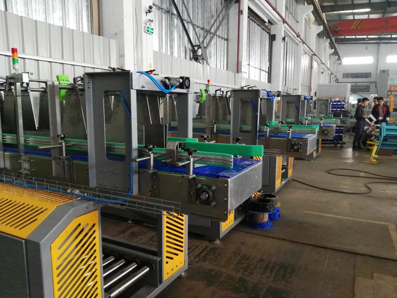 Automatic Drop Packing Machine for Juice Wine Bottle