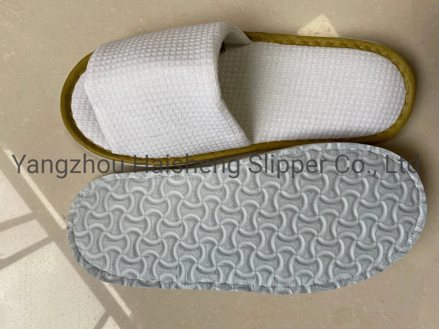 Custom Logo New Hotel Waffle Slipper White Hotel Slipper Shoes for Hotel