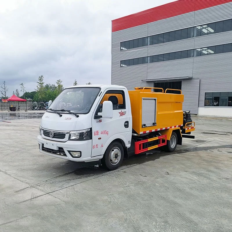 Small 3500 Liters High quality/High cost performance  Dongfeng Sewage Suction Cleaning Truck for Drain Cleaning