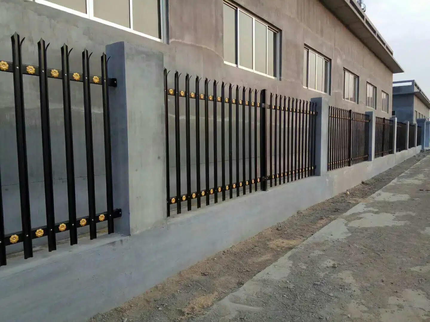 Factory Supply Gavanlized Steel Fences Wrought Iron Pool Fences