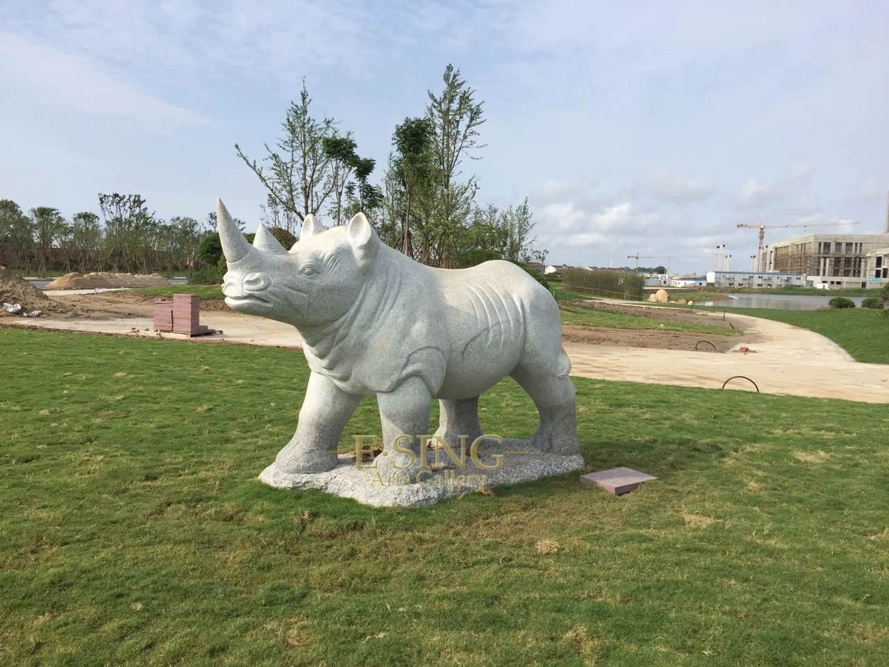 Modern Life Size Natural White Marble Animal Polar Bear Statue