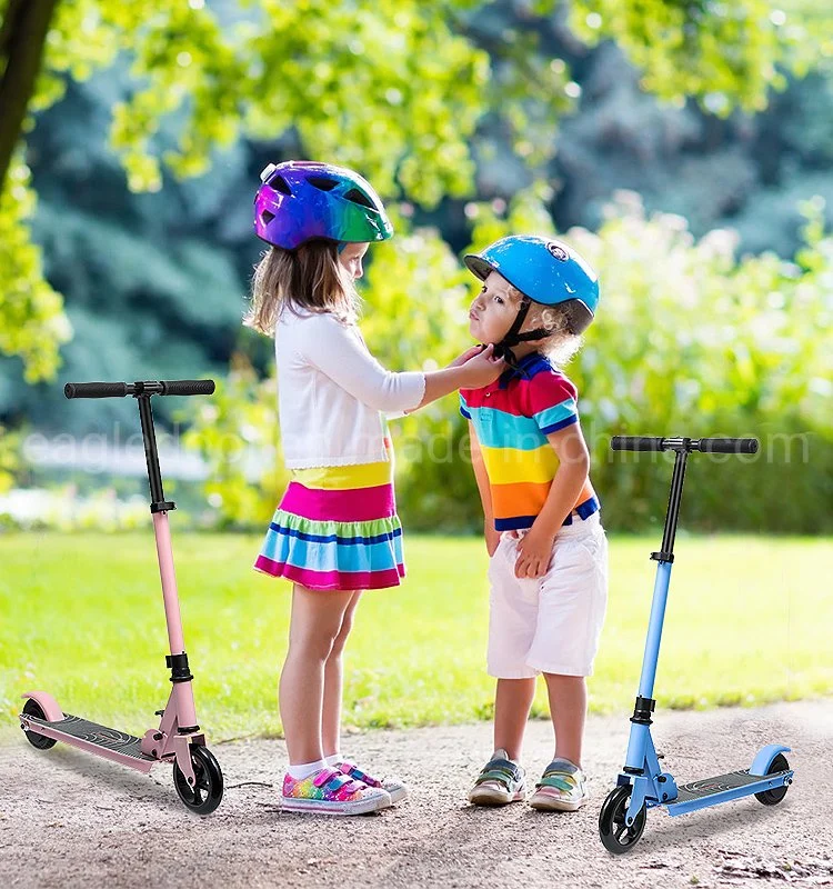 2021 Mayoreo plegable 5 pulgadas 120W niños Scooter eléctrico 2 scooter de movilidad de ruedas con freno de pie