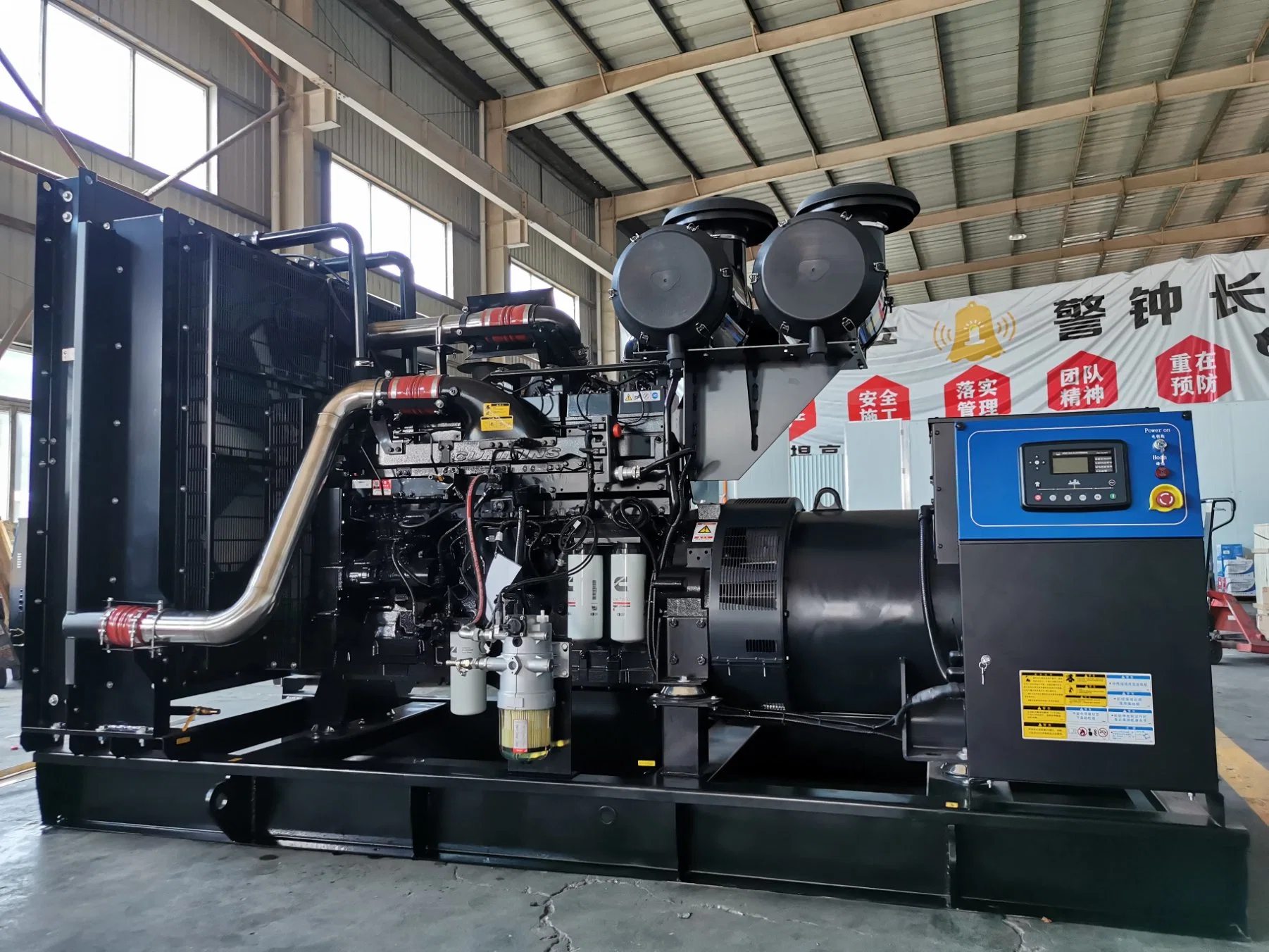 Top Quality Electric Diesel Generator 20kw 75kw 100kw 200kw 700kw/kVA 3 Phase Generator Set Cummins Engine