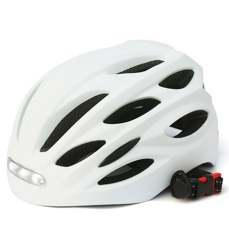 Casque de vélo avec lumière LED rechargeable, casque de cyclisme intégralement moulé pour une pratique sportive sûre en montagne ou sur route.