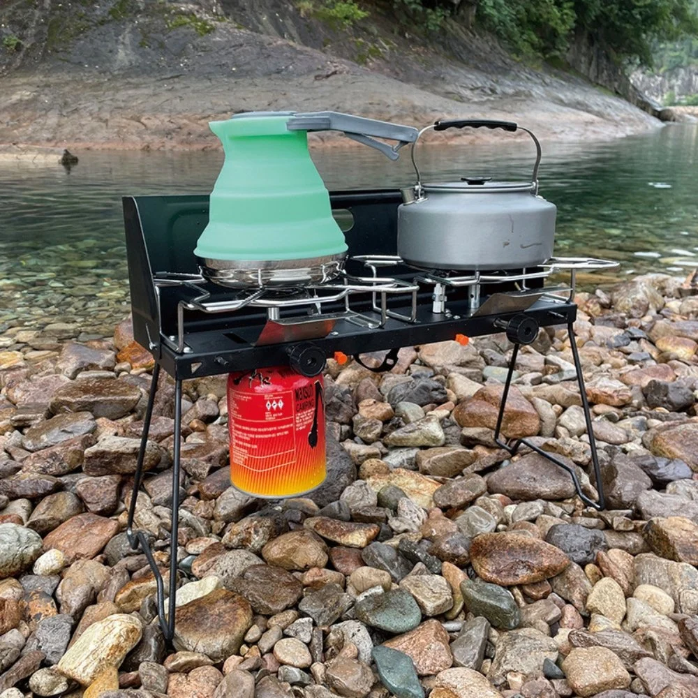 Estufa de gas con quemador doble exterior quemador de camping con brazos plegables Parabrisas para cocinar al aire libre Camping Picnic BBQ Bl23302