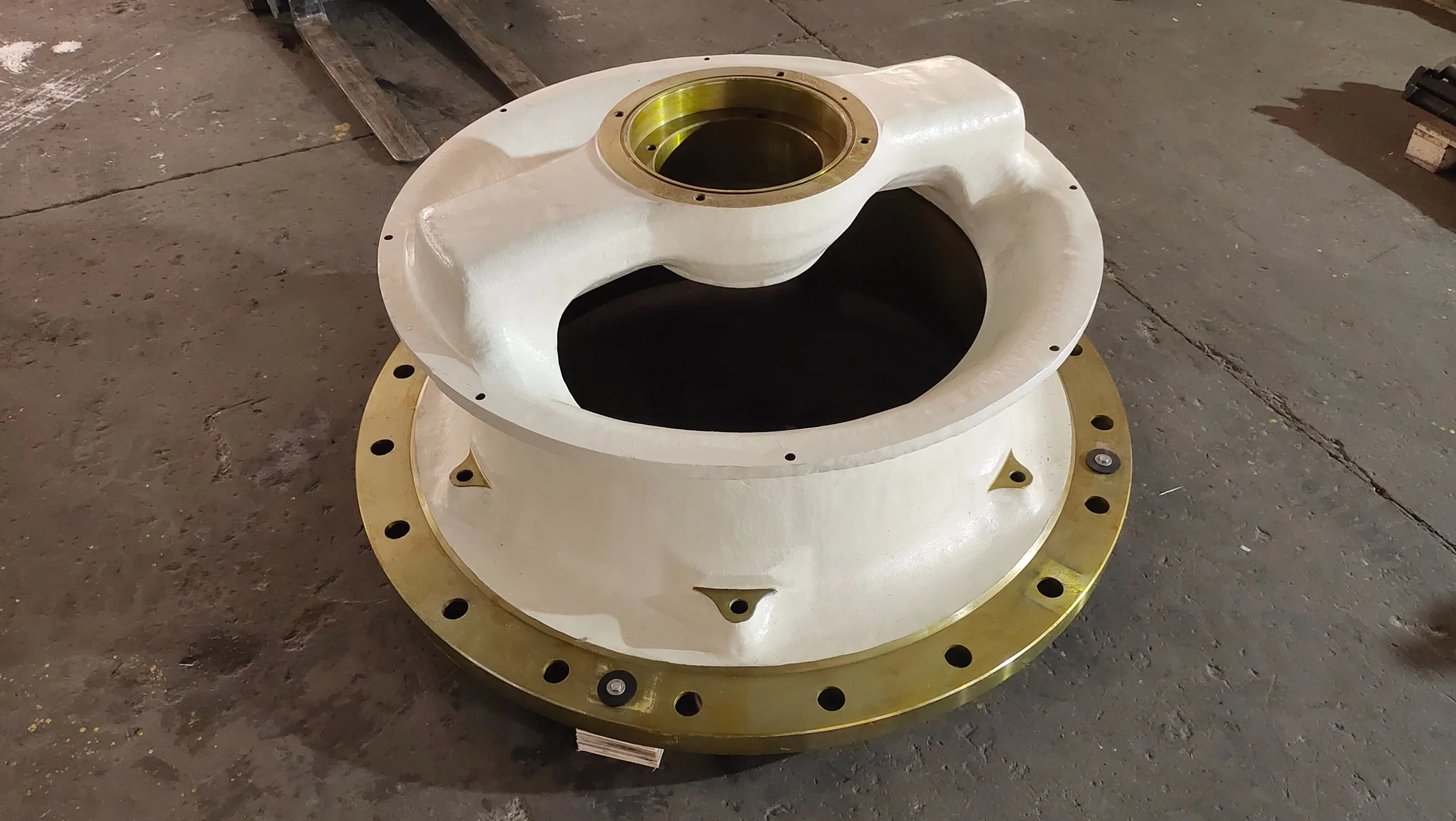 Single Cylinder Cone Crusher Spare Parts Gp500 Upper Frame OEM Products