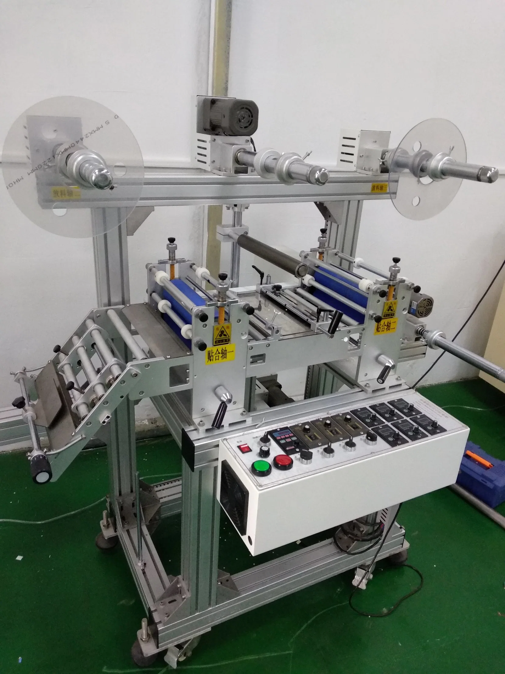 Roll Multilayer Adhesive Tape and Film Laminating Machine
