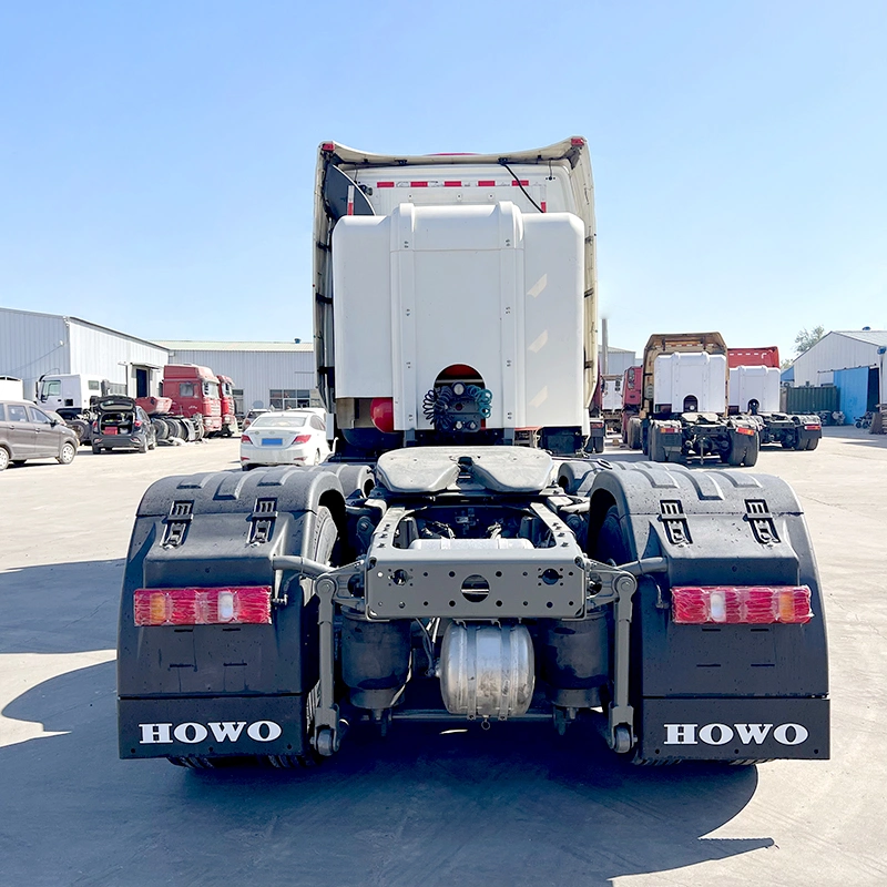 Camion tracteur d'occasion HOWO T7h CNG avec caméra de recul, ABS, sièges à suspension à vendre.