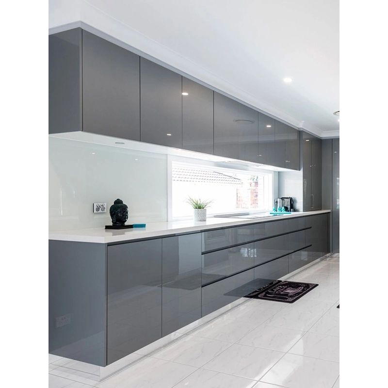 China Supplier High Gloss Luxury Gery Lacquer Kitchen Cabinet Units Set with Discrete LED Lighting