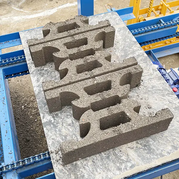 Fly Ash Hollow Paving Curbstone Solid Cement Concrete Brick Making Machine