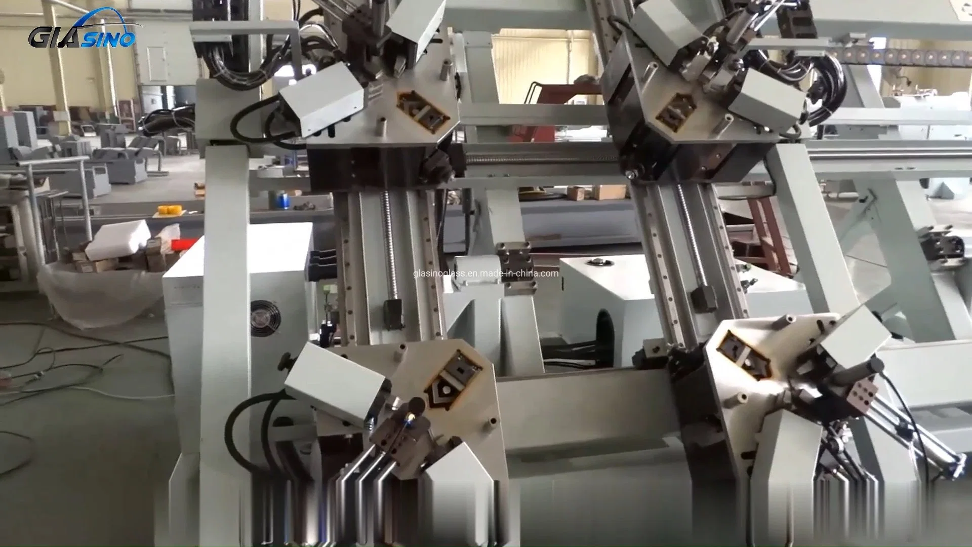 Quatre de la tête de sertissage de coin de la machine CNC pour portes et fenêtres en aluminium