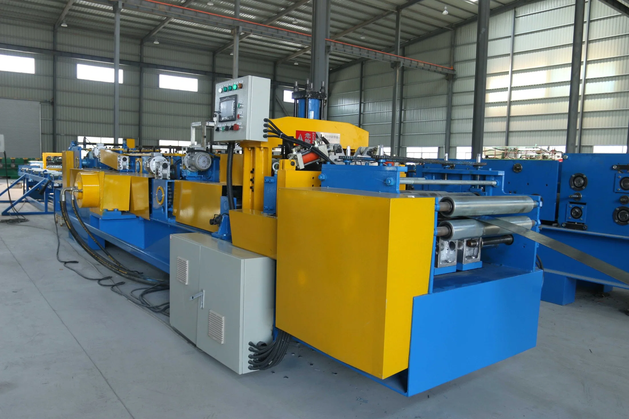 European Standard Steel C Z U Channel/ Purline/ Cold Rolling Forming Machine