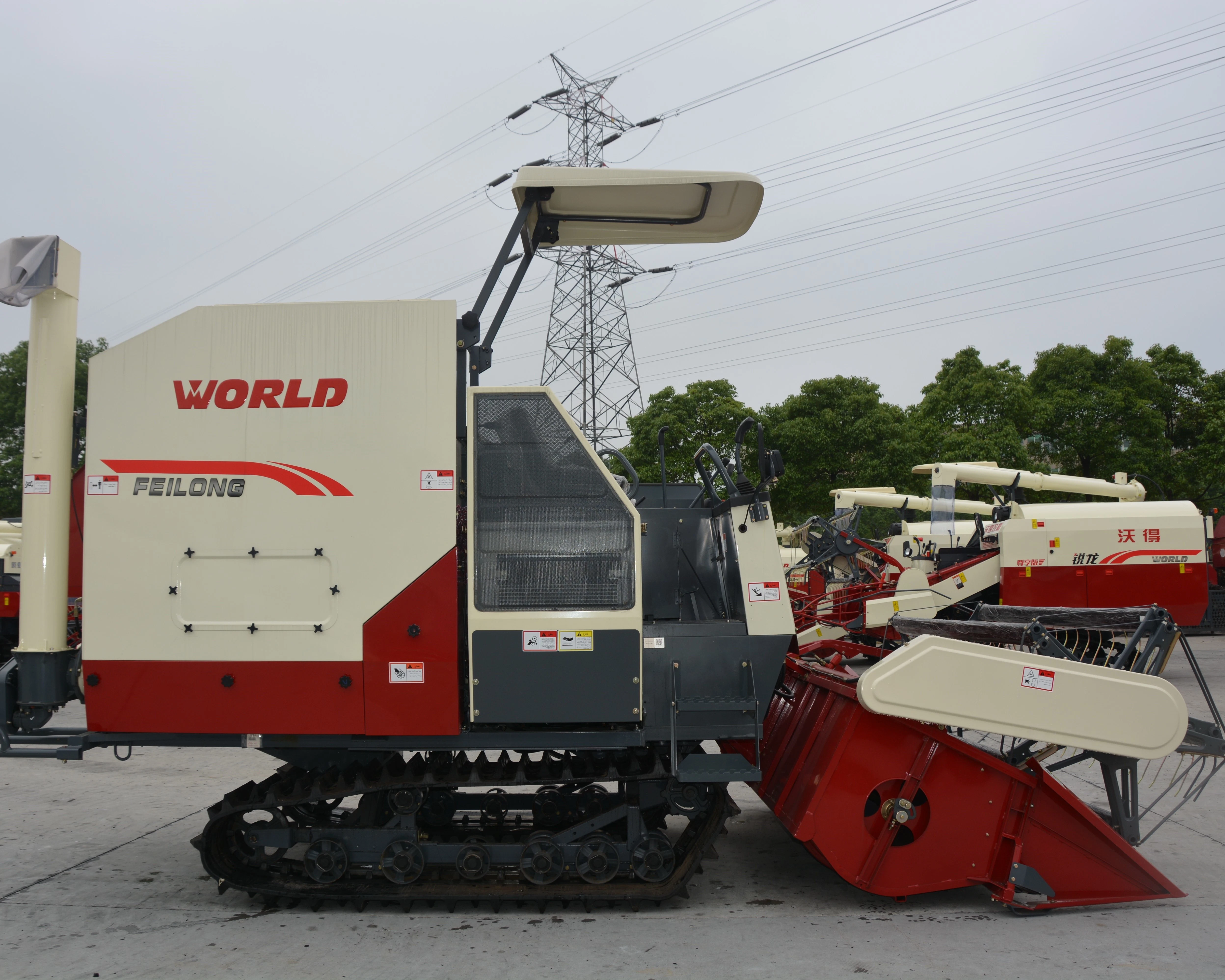 Las principales marcas Fmworld 4LZ-3.0 cosechadora 175kw para la venta