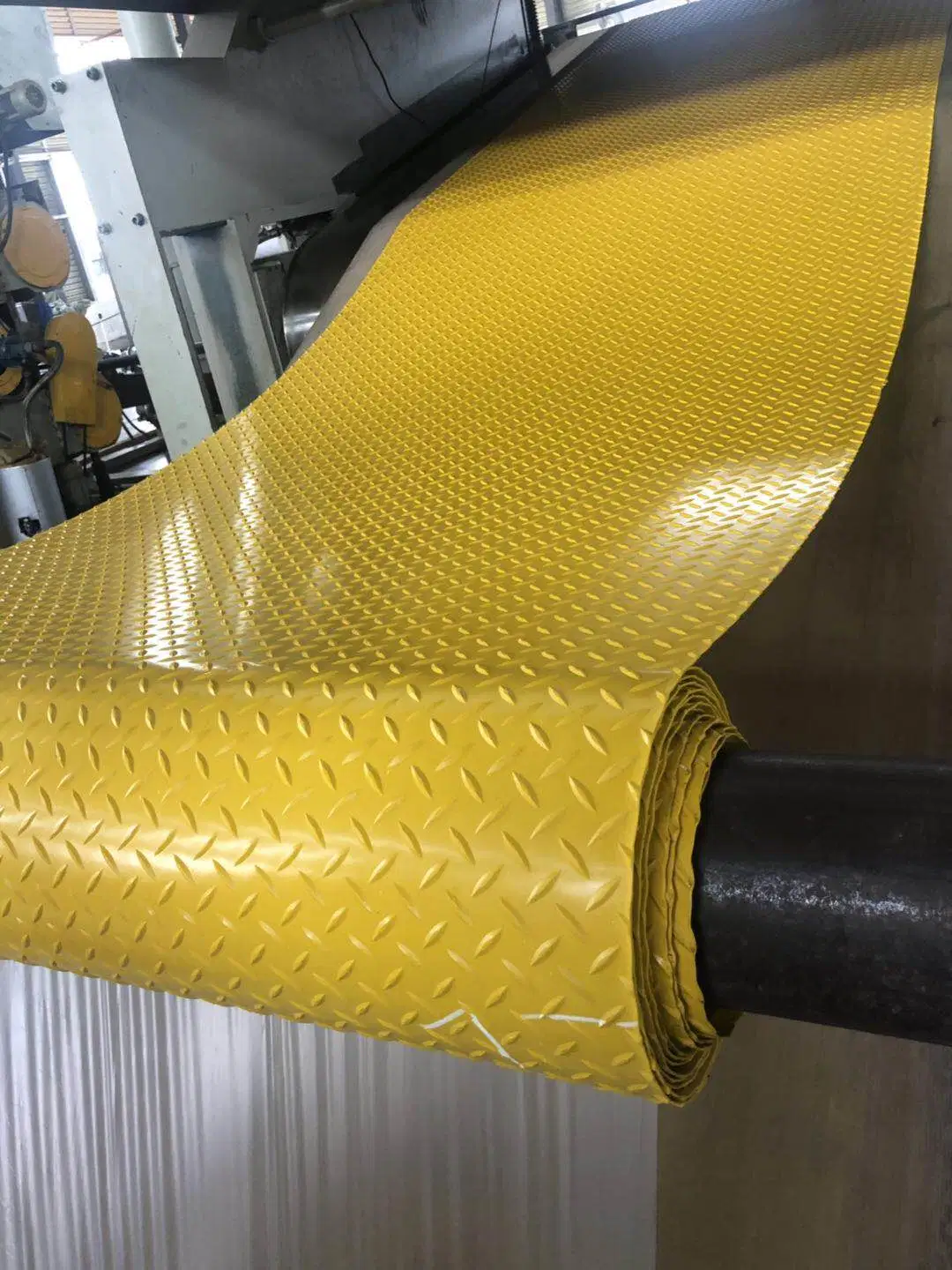Yellow 2m Width Industrial Anti-Slip Diamond Rubber Safety Floor Protection Mat Willow Rubber