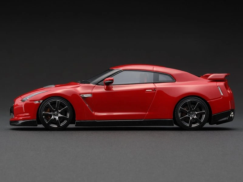 Nissan GT-R (R35) rojo vibrante modelo de fundición de resina 1/43