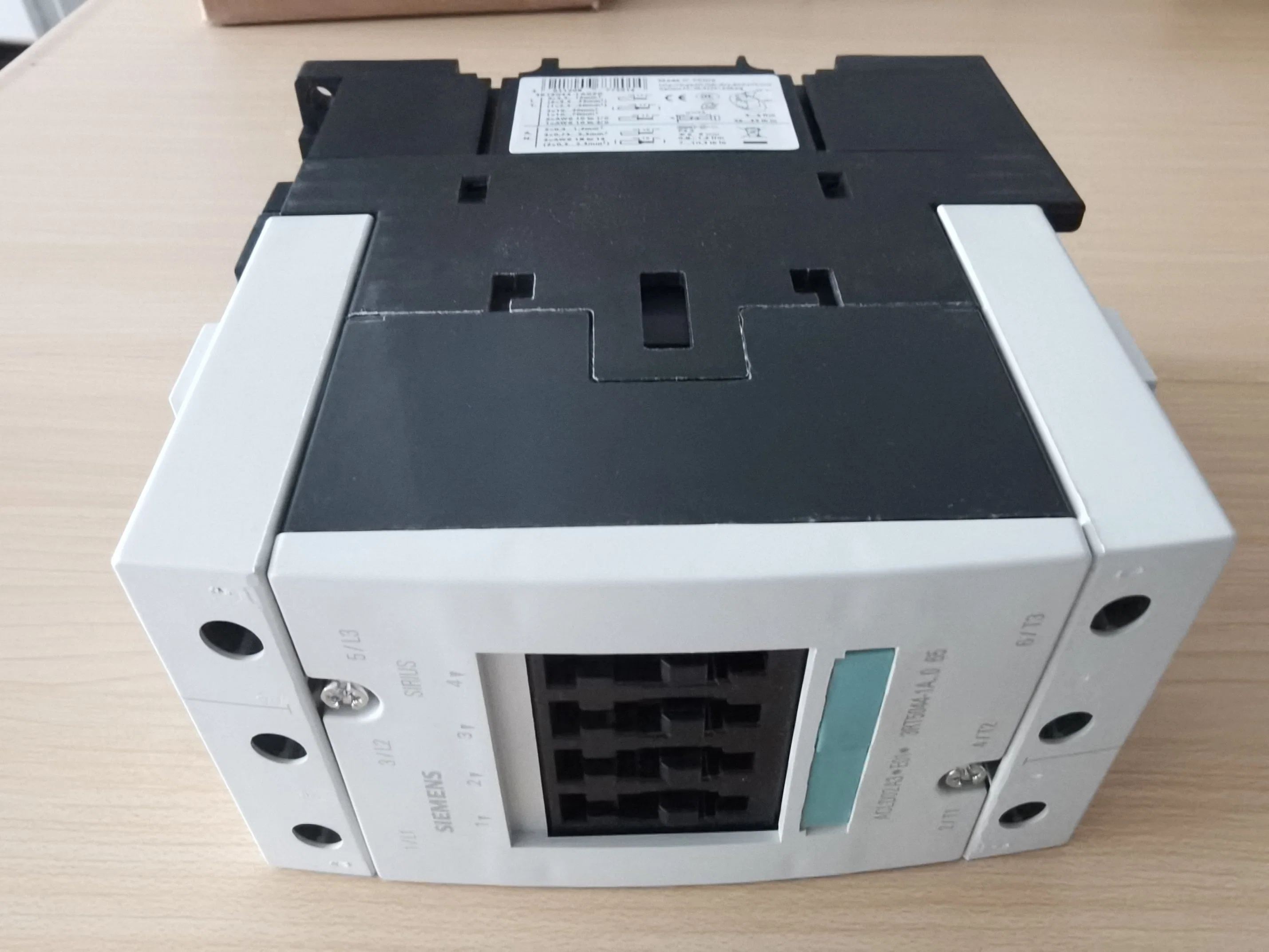 Contactor AC 110 V 50/60 Hz AC3 30 Kw 400 V 3-Pole, Size S3 Screw Terminal