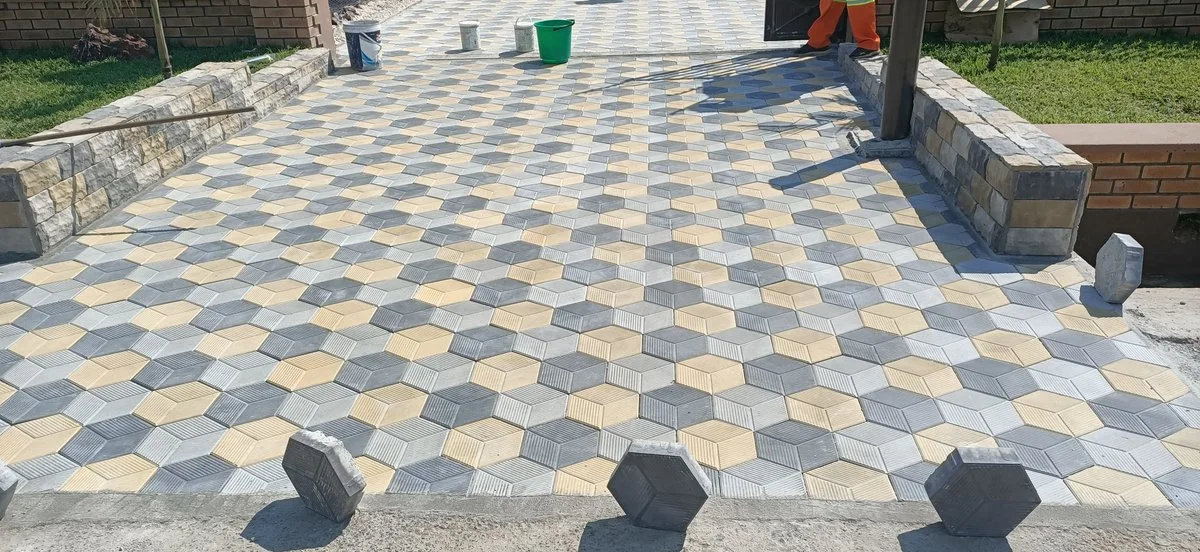 Paving Stone Road Metal for Home Gardens, Villas, Public Places, Stations, Airports, Parks, Square Ground Decoration