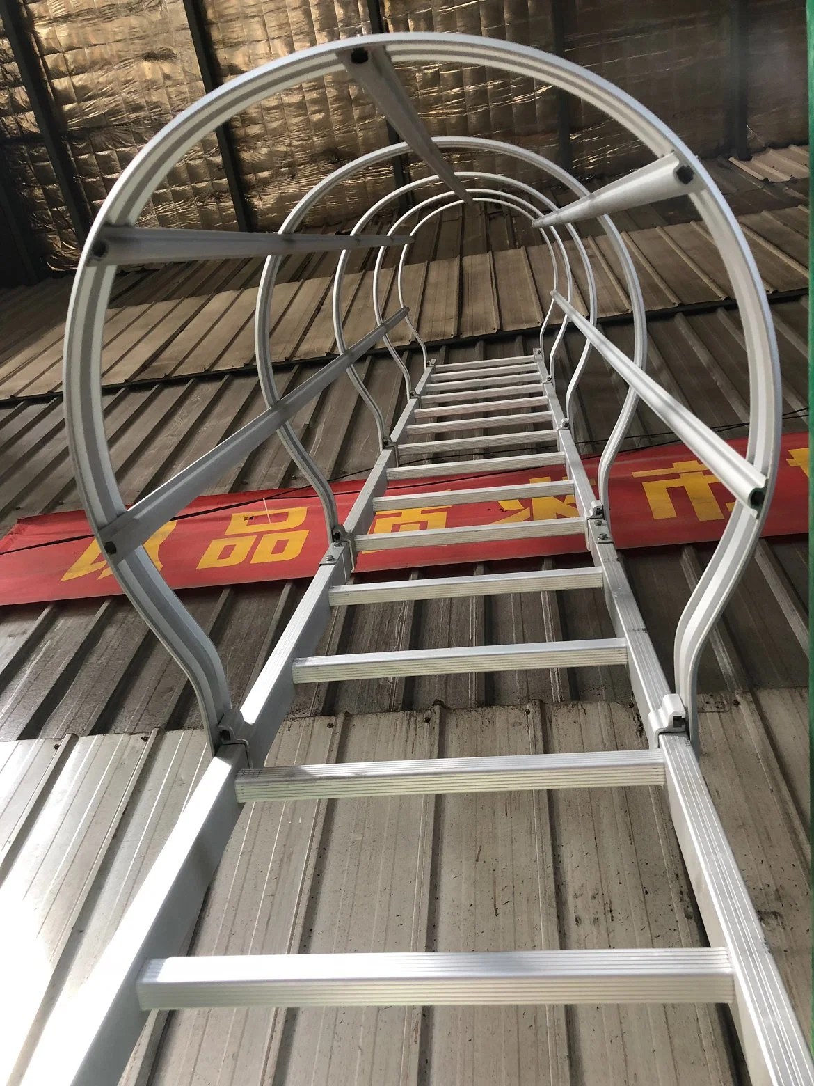 Vertical Fixed Roof Access Fall Protection System Fix Cage Ladder Bending Machine