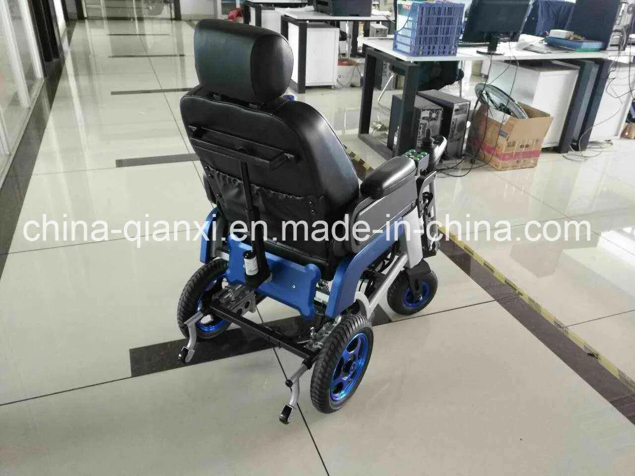 New Design Lithium Electric Wheelchair with Ce